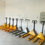 Hand Pallet Truck Factory - Industrial Grade Manual Hydraulic 2000kg