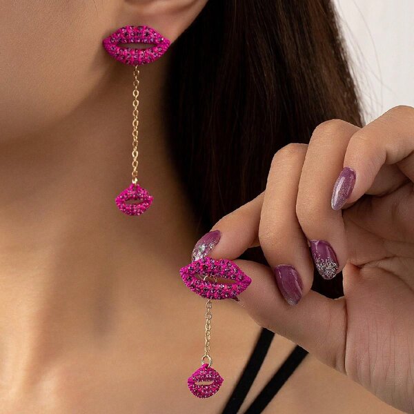 Drop Earrings Manufacturer - OEM Custom Asymmetric & Full Rhinestone