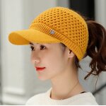 Pom-Pom Hat Manufacturer - OEM Custom Woolen Yarn & Knitted Cap