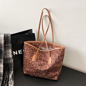 Bucket Bag Factory - OEM Spring French Small Texture Handbag
