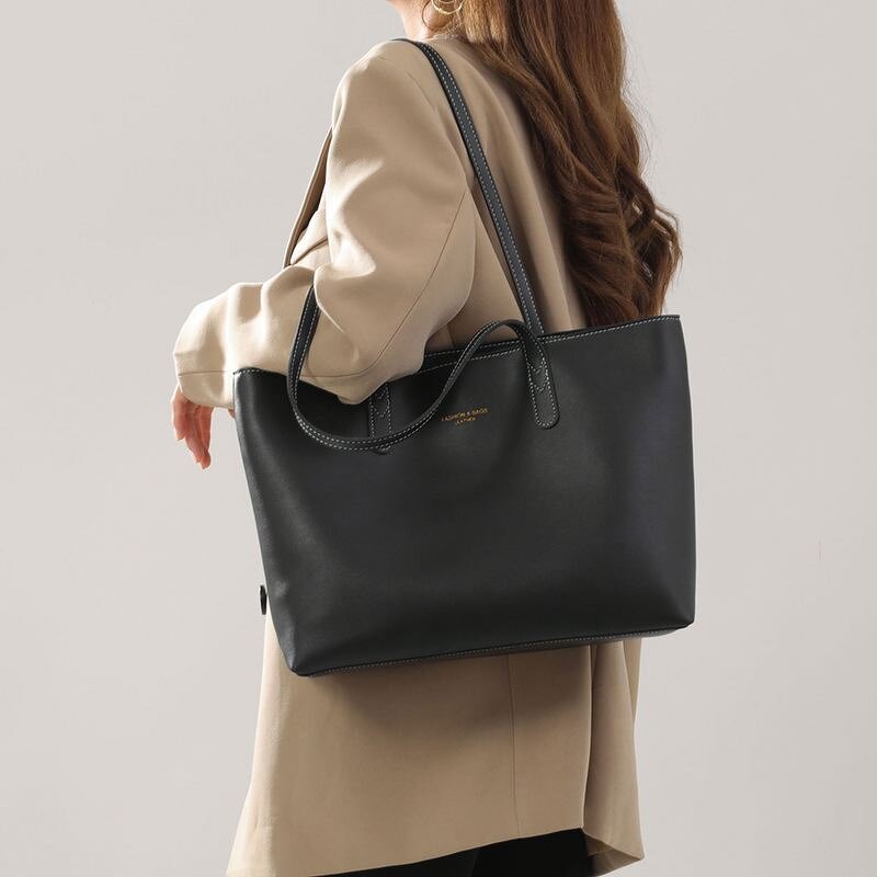 Waist Bag Manufacturer - OEM Niche Chain Stone Pattern Crossbody Bag