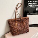 Bucket Bag Factory - OEM Spring French Small Texture Handbag