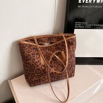 Bucket Bag Factory - OEM Spring French Small Texture Handbag