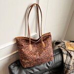 Bucket Bag Factory - OEM Spring French Small Texture Handbag