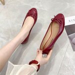 Women's Flat Shoes Supplier - OEM Spring Autumn Soft Sole Mom's Shoes