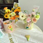 Flower Box Manufacturer - Hug Bucket Small Round Cylinder Bouquet Packaging