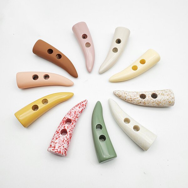 Resin Toggle Button Manufacturer - Varnish Print 45mm 55mm Overcoat