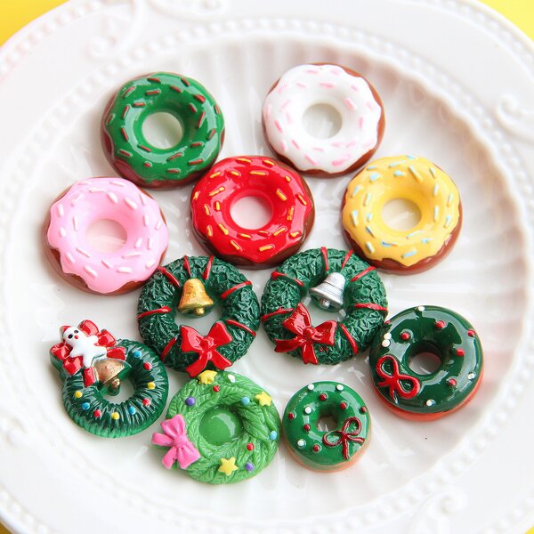 Christmas Resin Cabochon Factory - 3D Donut Garland Design DIY Keychain