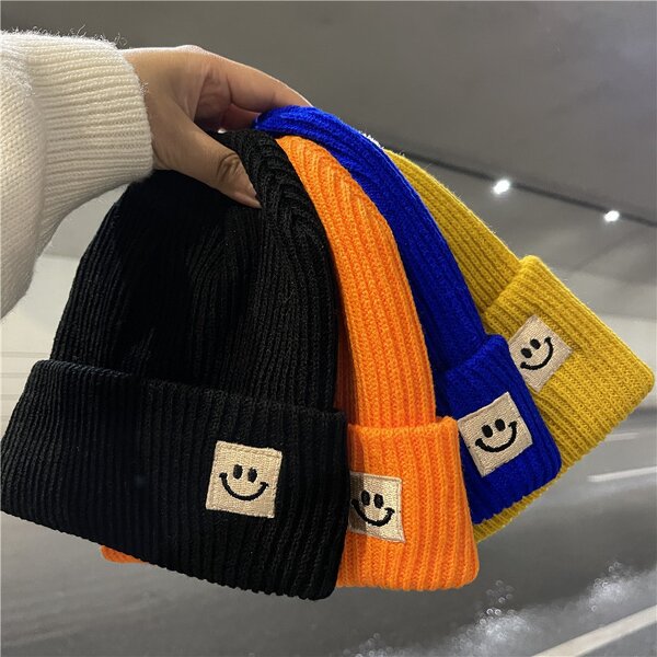 Women's Beanie Manufacturer - All-Season Cute for Autumn Winter Hot Fashion Black Knitted Cotton Skull Cap