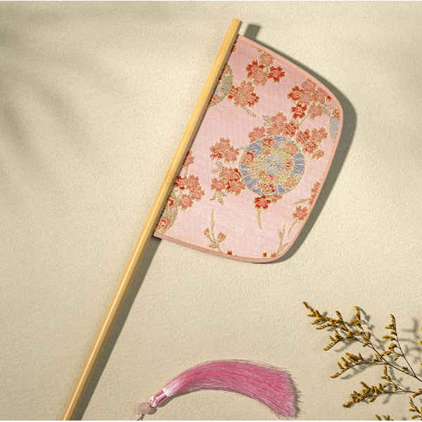 Chinese Style Fan Supplier - OEM Creative Classical Ginkgo Leaf Pattern