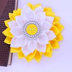 Corsage Voting Pin Factory - OEM Fashionable Gold White OGC