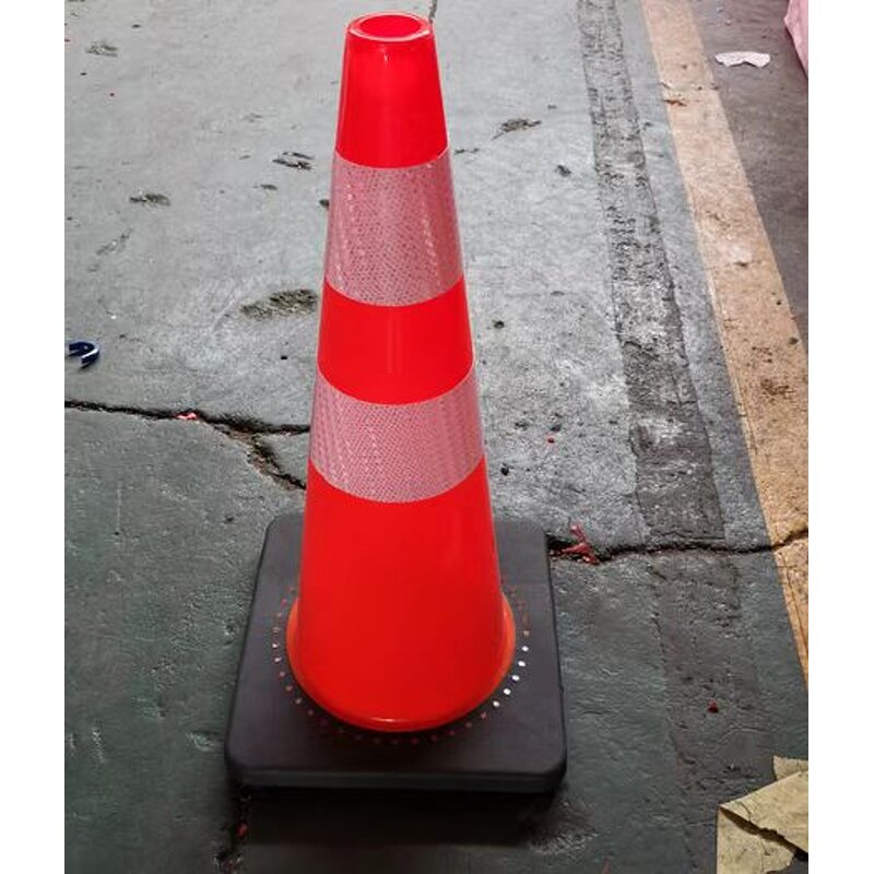 Traffic Cone Manufacturer - PE Cone with Rubber Base