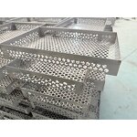 Baking Tray Factory - Custom Hand Welded Perforated Mesh Sheet Pan