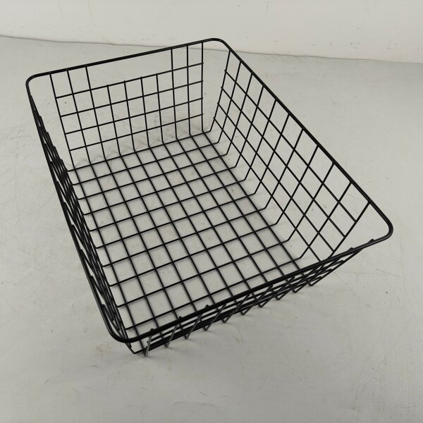 Storage Basket Factory - Custom Spray Painted Iron Mesh Baskets