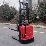 Automatic Electric Stacker Manufacturer - 2 Ton Rough Terrain Forklift