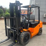 Diesel Forklift Truck Supplier - Jichuan 4WD 5t 3t Capacity Solid Tires Offroad