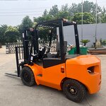 Diesel Forklift Truck Supplier - Jichuan 4WD 5t 3t Capacity Solid Tires Offroad