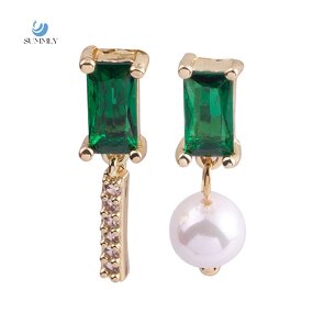 Mosquito Coil Ear Clip Manufacturer - Vintage Green Zircon Pearl 18K Gold Plated