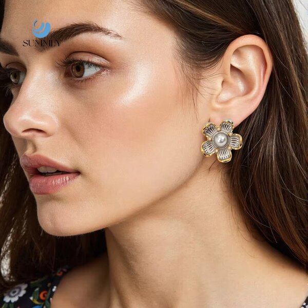 Flower Butterfly Earring Manufacturer - Trend Personalized 18K Gold Plated Non Fading