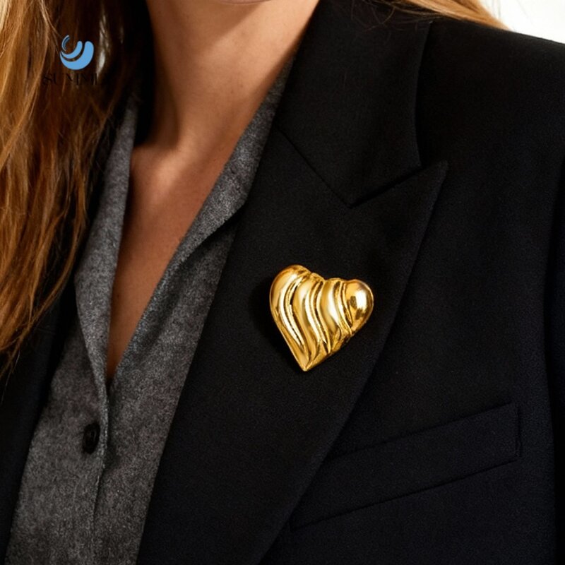 Striped Heart Brooch Supplier - Wholesale Minimalist Trendy Waterproof 18K