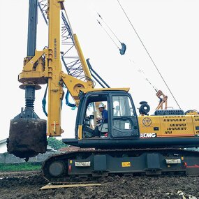 Rotary Drilling Rig Manufacturer - XR180D 46m Drilling Depth