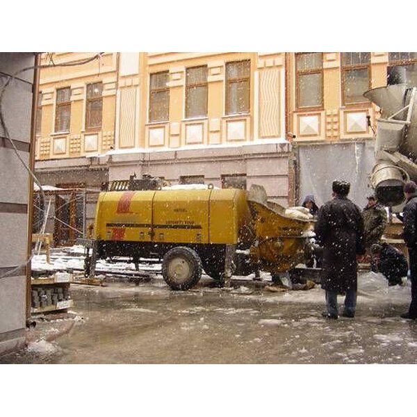 Trailer Mounted Concrete Pump Manufacturer - HBT6016C-5S(T3) 70m3/h Famous Brand