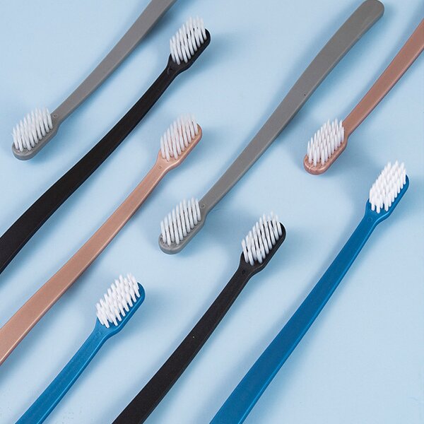 Toothbrush Manufacturer - Single-Use Disposable Mini Plastic and Toothpaste On-The-Go Travel Amenities for Hotels Disposal Essentials