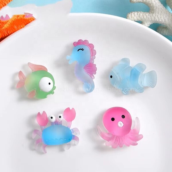 Resin Mini Ocean Animal Crafts Manufacturer - DIY DouDou Shoes or Iphone case Tropical Cartoon Fish Ornaments Fish Tank Landscaping