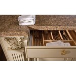 Kitchen Cabinets Manufacturer - China Furniture Raised Door Design Ready to Assembled Complete Set Solid Wood Luxury Modular