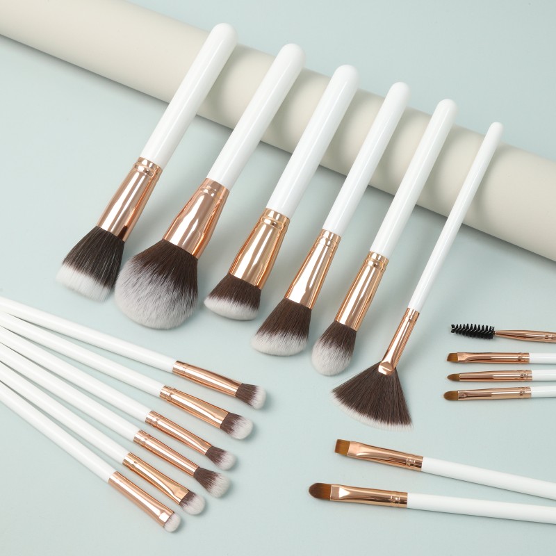 Makeup Brushes Set Supplier - EMF 18pcs Multi Color Custom
