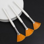 Fan Brush Supplier - Esthetician Cleaning Silver White