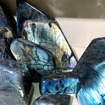 Labradorite Standing Stone Manufacturer - Natural Crystal Energy Stone for Decoration