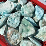 Hemimorphite Stone Ornament Manufacturer - Wholesale Natural Polished Flame Crystal Carved Palm Shape Engraving Home Decor