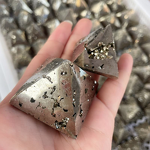 Pyrite Quartz Pyramid Geode Manufacturer - Wholesale Natural Polished Healing Crystal for Feng Shui Decoration Mascot Raw