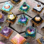 Crystal Pyramid Manufacturer - Wholesale 5cm Healing Seven Chakra Orgone for Room Decoration