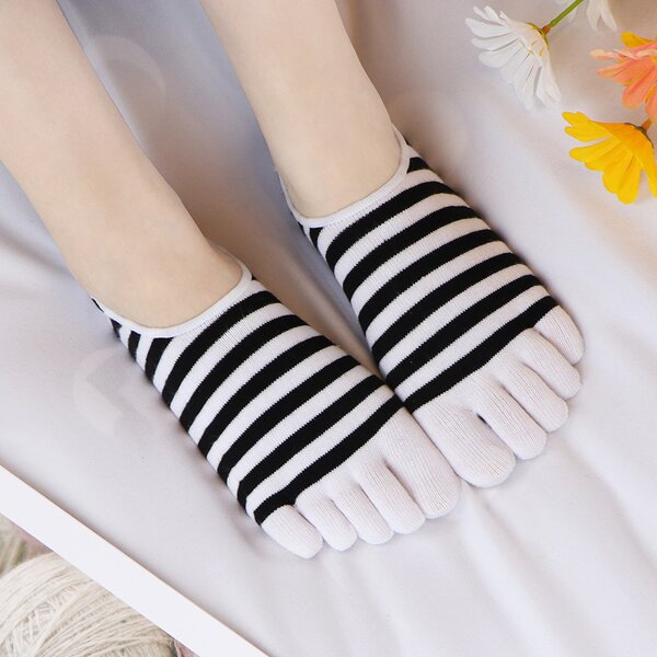Toe Socks Manufacturer - Wholesale Cotton 5-Toe No Show for Women Cute Stripe Design Bottom