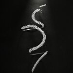 Fashion Bracelet Manufacturer - Plant Shape Zircon Leaves Wrapped Gold with Rhinestones Fine Jewelry