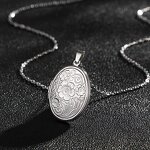 Stainless Steel Photo Frame Necklace Manufacturer - Golden Opened Oval Shape Box Customized Retro Pattern