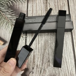 液体粉底源头工厂-贴牌新款女士专业美容素食