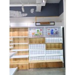 挂墙展示架生产商-供应化妆品柜体店铺货架