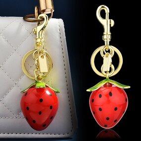 Keychain Manufacturer - Cute Metal Strawberry Pendant for Women Fruit-Themed Accessory