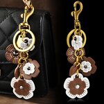 Bag Pendant Keychain Manufacturer - Cute for Women with Custom Logo Metal Flower Pendant Accessory