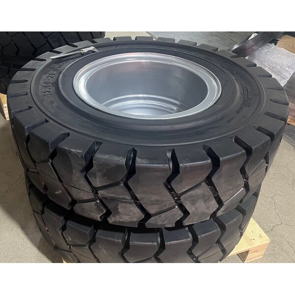 Solid Tire Manufacturer - 12.00-20 12.00-24 1000-20 for Excavators Waste Recycling