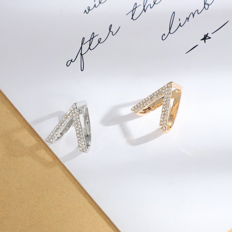 Scarf Clasp Manufacturer - Factory Direct Sales Simple Three Ring Clasp Brooch Fashion Women's Corsage Shawl