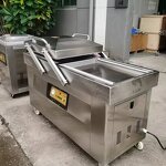Vacuum packing machine