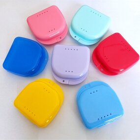 Denture Storage Box - Plastic Colorful Invisible Aligner Orthodontic Braces Retainer Case