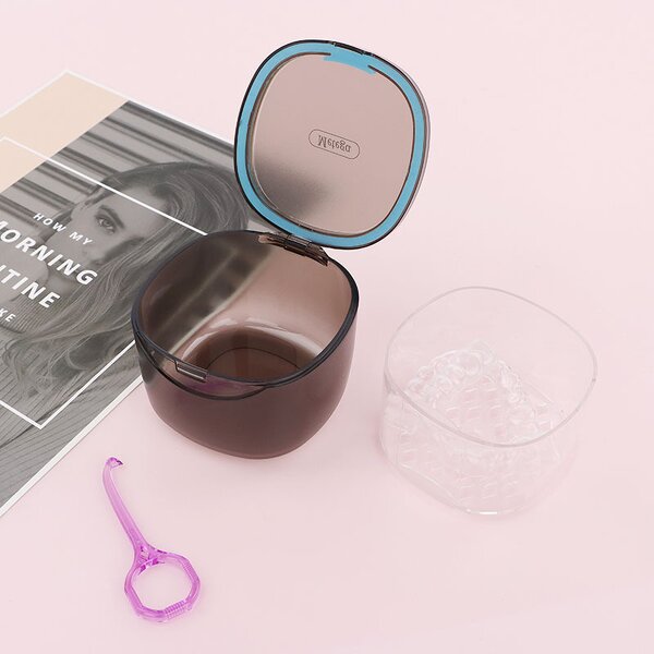 Dental Retainer Case - Colorful Plastic Storage Aligner for Orthodontic Braces