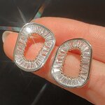 Earrings Manufacturer - Trendy Round Shaped Sparkling Imitated Diamond Drop