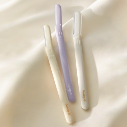 眉部工具套装生产商-4件修剪器剃刀和剪刀含梳子化妆美容化妆品面部