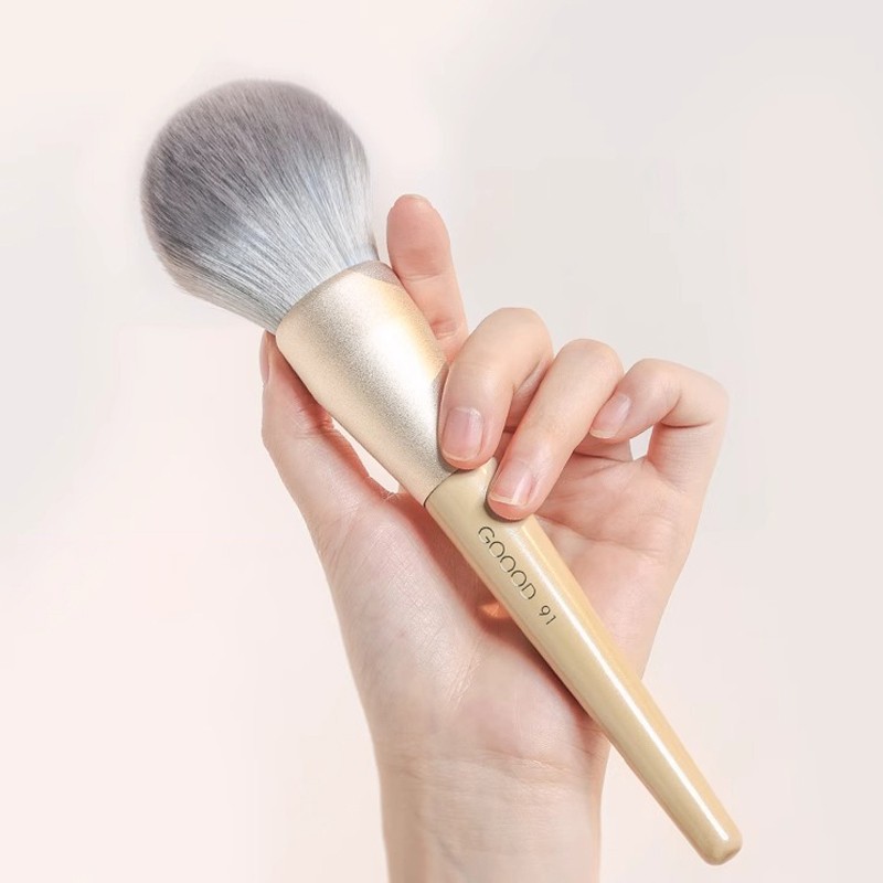 Foundation Brush Manufacturer - Goodgudi Professional Single Big Soft Fluffy Cosmetic Beauty Brush